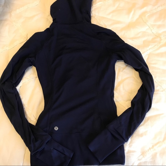 Lululemon in flux jacket - Picture 7 of 8